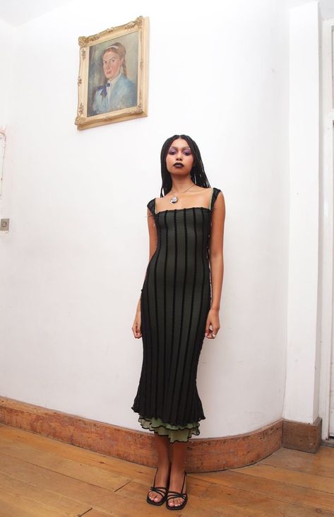 Grad Dresses, Black Midi, Beetlejuice, Planet Earth, Black Midi Dress, Fancy Dresses, Dream Dress, Guest Dresses, Look Fashion