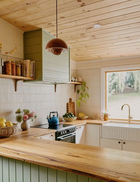 Kitchen 2025, Pendant Lamp White, Flowerpot Pendant, Country Family, Ikea Kitchen Cabinets, Backyard Sheds, Garage Apartment, Cabinetry Design, Up House