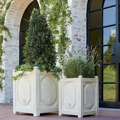 Whitewashed Stone, Door Planters, Backyard Pool House, Front Door Planters, Outdoor Urns, Planter Decor, Winter Vegetables Gardening, Landscape Backyard, Urn Planters