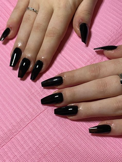 Coffin Shaped Nails Black, Black Poly Gel Nails, Mid Length Nails Acrylic Coffin Black, Black Coffin Shaped Nails, Black Gel Extension Nails, Black Nail Extension Designs, Short Coffin Shape Nails Black, Coffin Shape Nails Black, Nail Extension Black