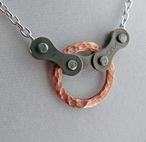 Jewelry Tour, Bicycle Crafts, Bike Craft, Bicycle Jewelry, Bicycle Necklace, Bike Jewelry, Hardware Jewelry, Go Karts, Bicycle Chain