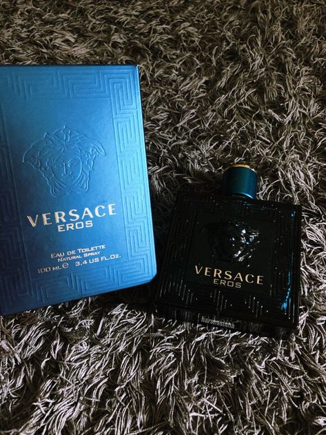 Versace Aesthetic Men, Versace Eros Perfume, Versace Cologne, Versace Perfumes, Perfume Versace, Garage Design Interior, Fragrance Lab, Versace Perfume, Best Perfume For Men