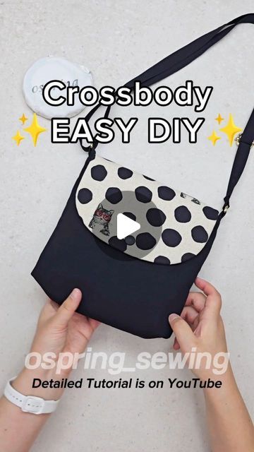 속초 오스프링 | 핸드메이드 패브릭 소품샵 on Instagram‎: "[DIY] Detailed Tutorial is on YouTube✨️ Crossbody Bag Sewing tips Thank you so much💝 Please visit my YouTube🎥  🧵 Simple and Quick sewing ❤️ Youtube link in BIO @ospring_sewing ✏️ Pattern & Measurements included  *  #diy #tutorial #tipsandtricks #sewingproject #coser #costura #fabricbag #crossbodybag #ハンドメイド #dikiş #خیاطی #핸드메이드"‎ Quilt Crossbody Bag, Easy Crossbody Bag Diy, Cross Body Bag Pattern Free Sewing, Cross Body Bag Pattern Free, Crossbody Bag Sewing, Crossbody Bag Tutorial, Christmas Shoebox, Crossbody Bag Diy, Shoebox Ideas