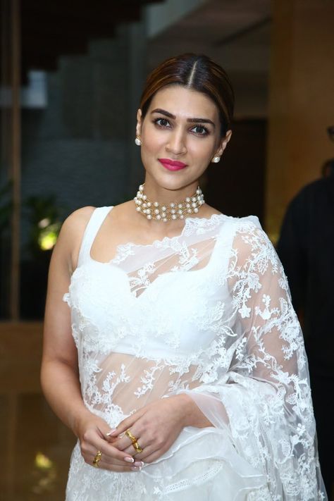 Organza Ruffle Saree, Stylish Saree, Kriti Sanan, Cute White Dress, 4k Wallpaper For Mobile, Ruffle Saree, Fancy Sarees Party Wear, White Saree, Kriti Sanon