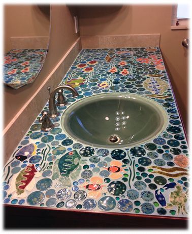 Best Mosaic Countertop Ideas For Your Next Project - Mozaico Blog Mosaic Countertop, Kitchen Wall Tiles Backsplash, Wc Decoration, Mosaic Sink, Tile Countertops Kitchen, Trendy Kitchen Tile, Tile Backsplash Bathroom, Mosaic Backsplash Kitchen, Mosaic Bathroom