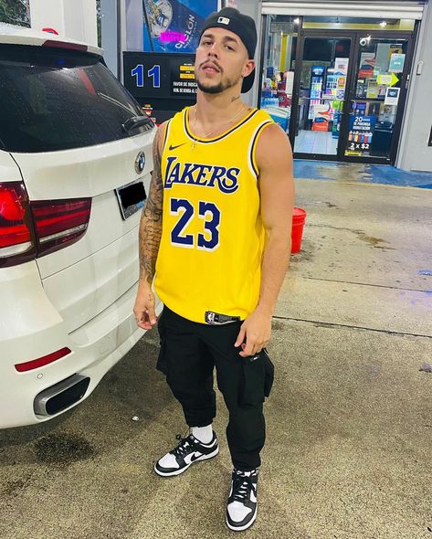 Lakers Outfit Men, Lakers Jersey Outfit Men, Laker Jersey Outfit Men, Nba Jersey Outfit Men, Jersey Outfit Men, Nba Jersey Outfit, Lakers Outfit, Lakers Shirt, Streetwear Ideas