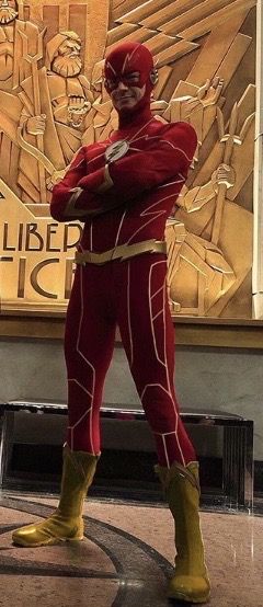 Flash Suit Design, Flash Oc Suit, The Flash Cosplay, The Flash Suit, Speedster Superhero, Flash Suit, Flash Cosplay, Flash Season 4 Suit, The Flash Cw