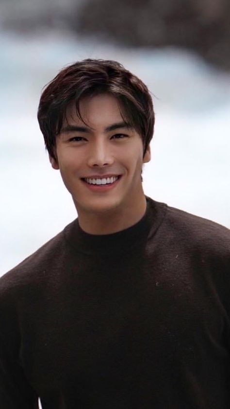 Good Looking Asian Men, James D Kim, Mixed Asian Men, Asian American Men, Handsome Korean Men, American Actors Male, Asia Men, Galactik Football, Korean Male Models