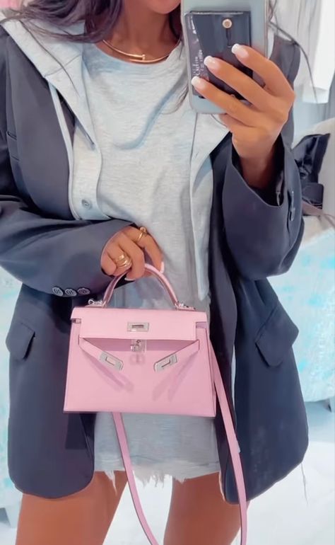 Vintage Hermes Bag, Cartier Jewellery, Pink Kelly, Mini Kelly, Kylie Jenner Look, Mini Outfit, Cartier Necklace, Vintage Kelly, Dream Bag