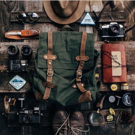 stuff Green Backpack, Camping Aesthetic, Bushcraft Camping, Adventure Aesthetic, Travel Outfits, Camping Backpack, Alam Yang Indah, Travel Scrapbook, Travel Packing