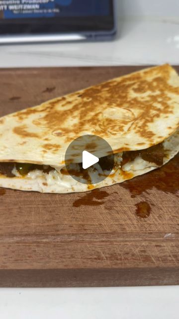 Jay 👩🏾‍🍳 on Instagram: "steak quesadillas 🤤  #cooking #steak #quesadilla #fyp #fypシ #foodcontentcreator #foodie" Quesadilla Videos, Steak Fajita Quesadilla, Steak Quesadillas, Steak Quesadilla, Cooking Steak, Mexican Recipes, March 20, Quesadillas, Black People