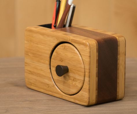 Bandsaw Box With Pencil Holder Band Saw Projects Ideas, Band Saw Projects, Rustic Toys, Woodworking Bandsaw, Metal Band Saw, Bandsaw Projects, Woodworking Tutorials, Bandsaw Box, Diy Nightstand