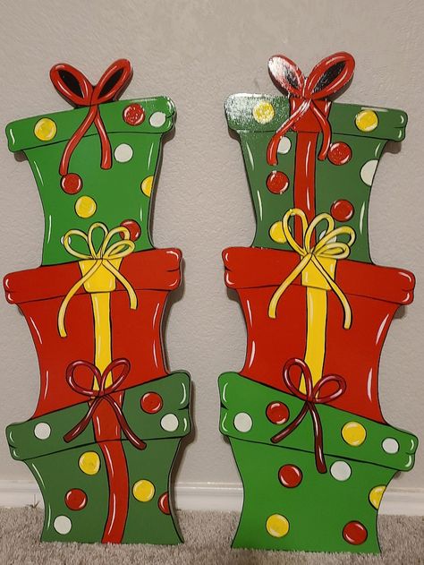 2 Large Present Topiary Wood Cut Outs - Etsy Dyi Christmas Yard Art, Christmas Yard Wood Cutouts, Wooden Christmas Cutouts Diy, Whoville Outdoor Decorations, Grinch Cutouts Yard Art, Grinch Cutouts, Christmas Decor Ideas Grinch, Grinch Christmas Decorations Whoville, Christmas Wood Cutouts Yard Art