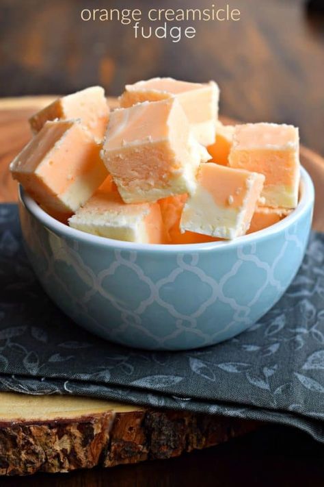 Orange Creamsicle Fudge - Shugary Sweets Orange Cream Fudge, Creamsicle Fudge Recipe, Orange Creamsicle Fudge, Creamsicle Fudge, Vanilla Fudge Recipes, How To Make Fudge, Cream Fudge, Citrus Desserts, Shugary Sweets