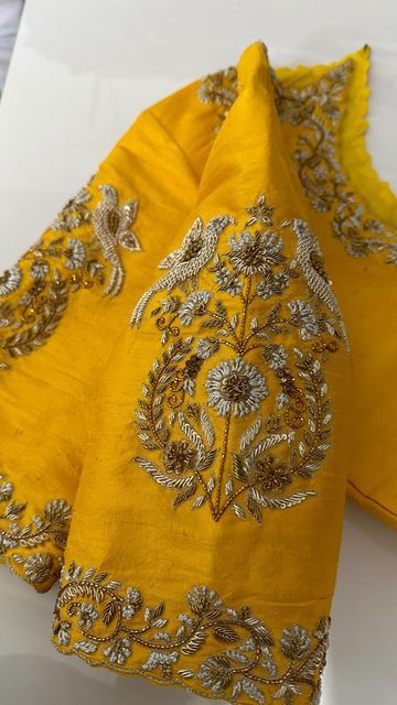 Maggam Hands Design, Back Patch Work Blouse, Blouse Works Latest Designs, Blouse Hand Models Latest, Work Blouse Designs Latest Bridal, Yellow Colour Blouse Designs, Work Blouses Maggam Latest, Maggam Works Latest Designs, Muhurtham Blouse Designs