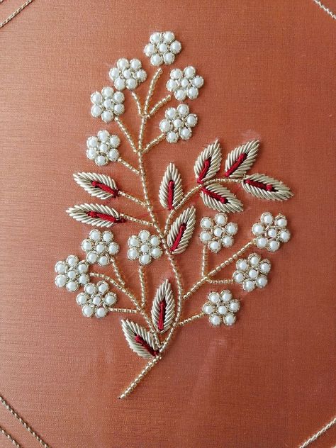 Embroidery/Bordados | Hand embroidery created by me Simple Hand Embroidery Patterns, Hand Beaded Embroidery, Simple Embroidery Designs, Diy Embroidery Designs, Motifs Perler, Bead Embroidery Tutorial, Hand Embroidery Patterns Flowers, Hand Embroidery Videos, Diy Embroidery Patterns