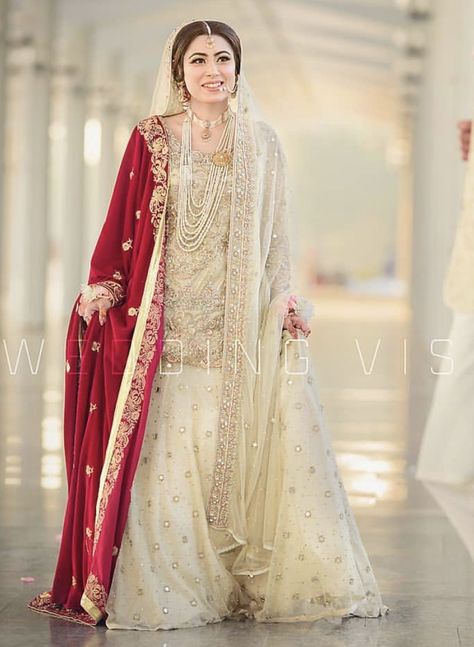 Nikah Dress Pakistani, Baju Kahwin, Nikah Outfit, Nikah Dress, Shadi Dresses, Pakistani Formal Dresses, Desi Wedding Dresses, Nikkah Dress, Asian Bridal Dresses