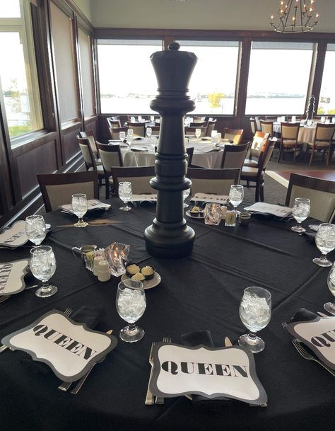 Chess Centerpiece, Chess Decoration Ideas, Chess Themed Wedding, Chess Themed Party, Chess Decoration, Chess Table, Chess Game, Gothic Wedding, Bar Mitzvah