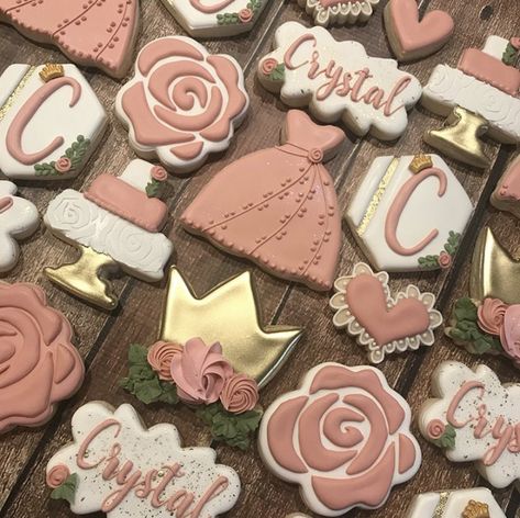 Quinceanera Decorated Cookies, Quince Cookies Decorated, Quinceanera Cookies Ideas, Quince Cookies Ideas, Quinceanera Cookies Decorated, Quinceanera Cookies, Quince Cookies, Quince Gifts, Gold Cookies