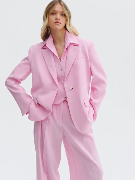 Bright Bridesmaid Dresses, Barbiecore Outfit, Pink Pants Outfit, Blazer Crop, Blush Outfit, Color Outfits, Stylish Short Dresses, Zara Fashion, Blazer Designs