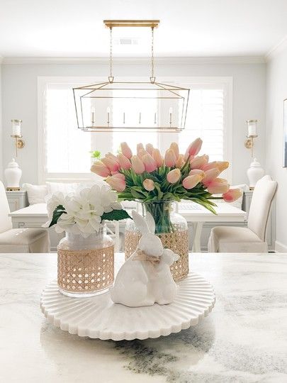 Spring tray styling. Marble turntable lazy Susan tray. Cane rattan glass vases. Faux tulips. Faux hydrangeas. Ceramic bunny . Breakfast Nook. #LTKhome #LTKstyletip #LTKSeasonal Kitchen Table Lazy Susan Decor, Table Lazy Susan Decor, Lazy Susan Decorating Ideas, Lazy Susan Decor, Bunny Breakfast, Easter House Decorations, Breakfast Nook Decor, Faux Tulips, Spring Home Decor Ideas