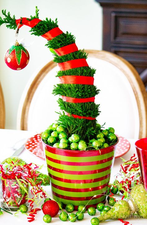 Grinch Table Decorations Christmas Centerpieces, Grinch Tree Centerpiece, Grinch Birthday Centerpiece Ideas, Grinch Table Centerpiece Ideas, The Grinch Centerpieces, Grinch Birthday Party Centerpieces, Grinch Christmas Centerpiece, Whoville Hats, Whoville Birthday Party Ideas