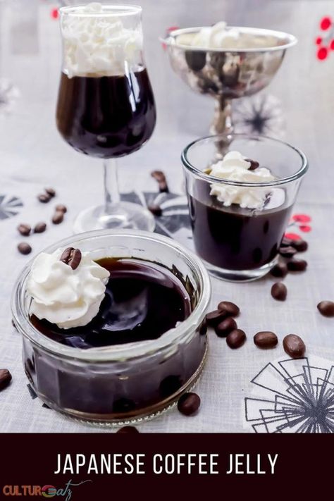 Japanese Coffee Jelly Desserts, Unique Jelly Recipes, Coffee Jello Recipe, Japanese Coffee Jelly, Coffee Jelly Recipe, Dessert Japanese, Coffee Jello, Jelly Coffee, Dessert Jelly