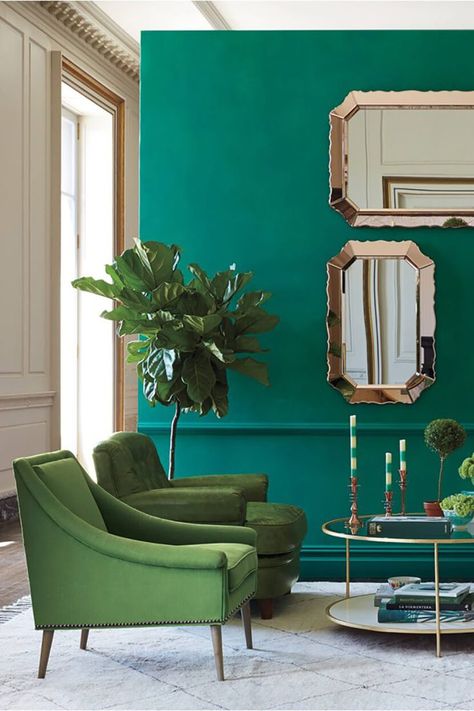 Color Clash : Emerald and Teal                                                                                                                                                                                 More Teal Room Decor, Teal Rooms, Teal Living Rooms, Gold Rooms, Green Furniture, Green Walls, Living Room Green, Style Deco, Green Interiors