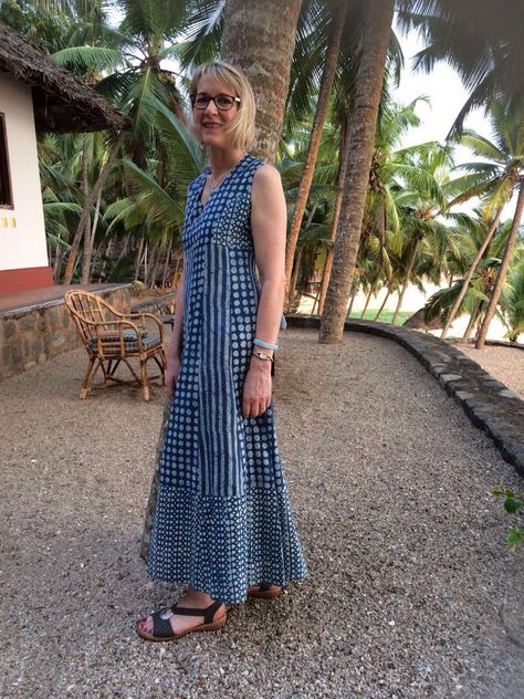 Friends, Sarah and Julia, chanced upon the brand Mantra while holidaying in Kerala. Julia wears the indigo printed maxi dress with panache during one of her sojourns in the backwater resorts of the state. The right mantra for resort wear, we’d say! Casual Gown, Handloom Dress, Long Kurtas, Stylish Kurta, Indigo Prints, Kurta Designs, Indo Western, Printed Maxi, Printed Maxi Dress