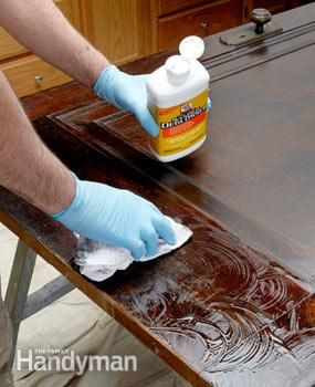 Before painting: Use liquid sander/deglosser, it's easier and faster than sanding! Revarnishing Wood, Liquid Sander Deglosser, Liquid Sandpaper, Rehab Furniture, Posh Chalk, Furniture Redos, Painting Stuff, Dyi Projects, Paint Projects