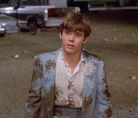 C Thomas Howell as Tim Pearson in Grandview USA (1984) Tim Pearson, Grandview Usa, The Outsiders Darry, The Outsiders Ponyboy, Tommy Howell, C Thomas Howell, Ponyboy Curtis, Thomas Howell, The Outsiders Cast