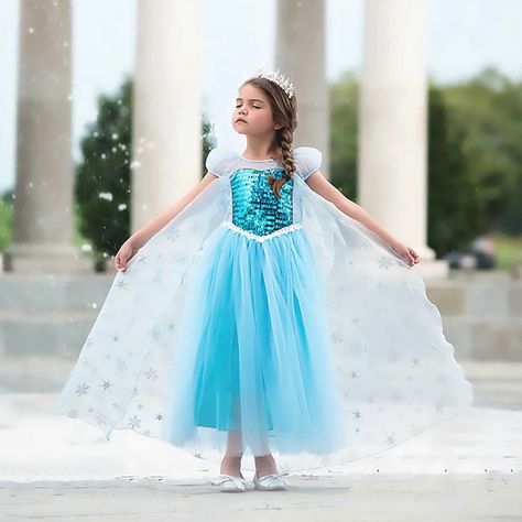 Girls Ice Queen Costume. New With Tags, Never Worn! Very Well Made. Skirt Has Three Layers. See Separate Listing For Crown. Ice Queen Costume, White Dress Accessories, Princess Elsa Dress, Long Flower Girl Dresses, Frozen Dress, Robes Glamour, Robes D'occasion, Princess Dress Kids, Elsa Dress