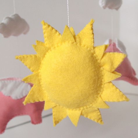 Felt Sun, Diy Classroom, Star Diy, Diy Activities, Felt Diy, Yule, Family Gifts, Fabric Patterns, Wool Felt