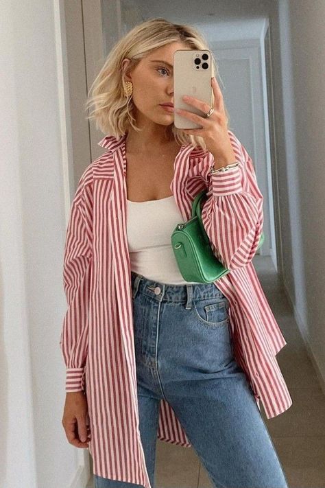 Red And White Striped Shirt Outfit, Red Striped Shirt Outfit, White Striped Shirt Outfit, Striped Shirt Outfit, Outfits With Striped Shirts, Boyfriend Shirts, Red Striped Shirt, Work Wear Outfits, Stripe Outfits