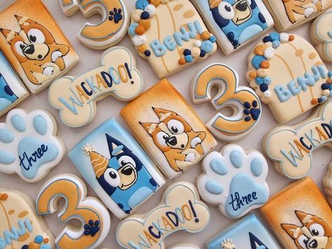 Bluey Inspired Sugar Cookies - Etsy Bluey Birthday Party Cookies, Bluey Sugar Cookies Ideas, Bluey Decorated Sugar Cookies, Bluey Themed Cookies, Bluey Cookies Birthday, Bluey Birthday Desserts, Bluey Cookies For Boys, Bluey Sugar Cookie, Bluey Birthday Cupcakes