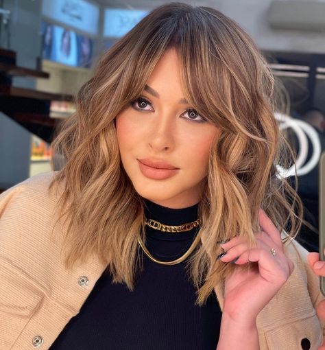 Feminine Midi Shag with Parted Bangs Mid Length Hair With Bangs, Trendy Bangs, Haircuts For Round Faces, Bangs For Round Face, 2023 Hair, Fall Hair Cuts, Round Face Haircuts, Hair 2024, Short Hair Balayage