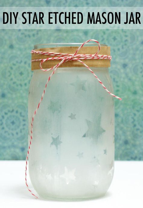 Starry DIY Etched Mason Jar Craft Project Etched Mason Jars, Easy Mason Jar Crafts, Diy Mason Jar Lights, Diy Star, Gift Containers, Mason Jar Crafts Diy, Diy And Crafts Sewing, Mason Jar Gifts, Beautiful Storage