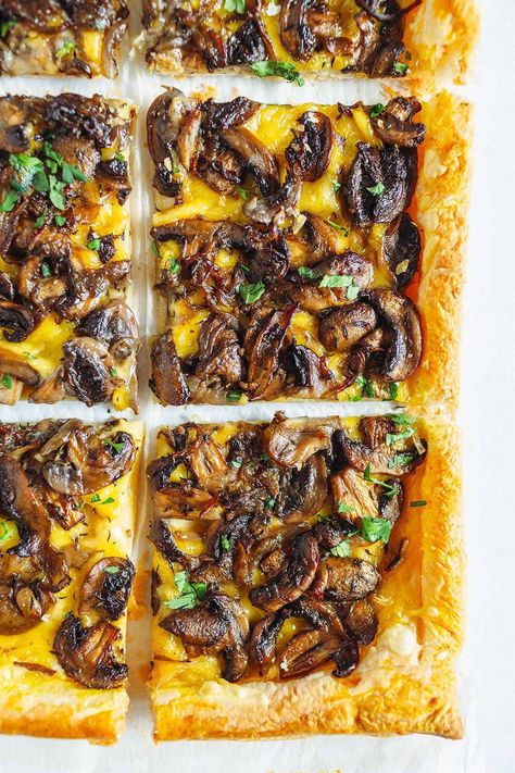 Easy Mushroom and Vegan Cheese Tart with Puff Pastry - Plant n' Spice Tart With Puff Pastry, Mushroom Tart, Cheese Stuffed Mushrooms, Puff Pastry Tart, Vegan Mushroom, Tasty Meat, Meat Free Recipes, Tomato Tart, Creamy Mushroom Sauce