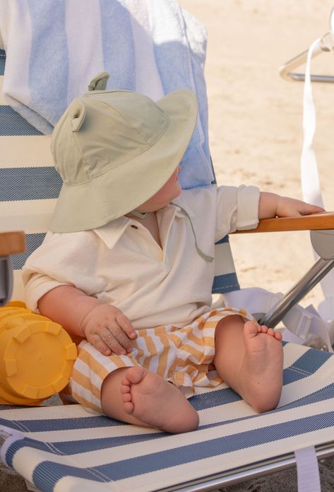 Baby Beach Essentials, Baby Beach Pictures, Six Month Baby, Best Beach Chair, Big Camera, Beach Items, Ashley Brooke, Baby Beach, Going To The Beach