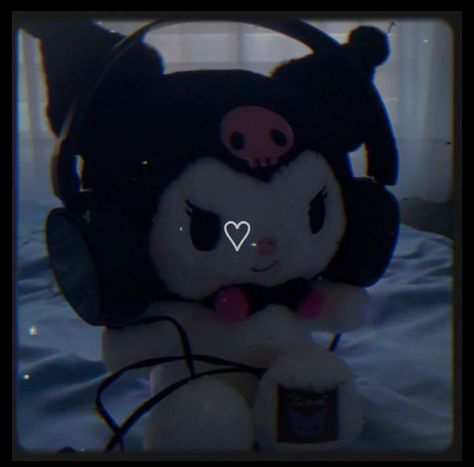 Kuromi Playlist Cover, Dark Kuromi Wallpaper, Kuromi Plush Aesthetic, Kuromi Purple Aesthetic, Kuromi Pfp Aesthetic, Cartoon Profile Pics Black, Kuromi Profile Picture, Kuromi Aesthetic Icon, Goth Kuromi