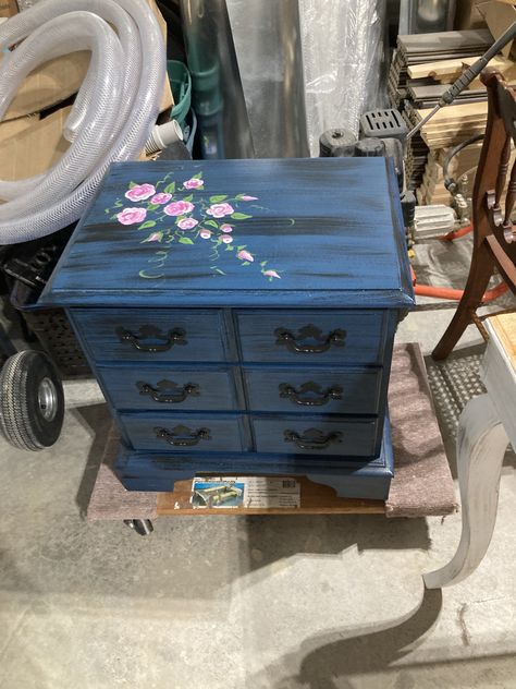 Dressers Diy, Paint Dresser Diy, Painted Dressers, Hand Painted Dressers, Diy Dresser, Antique Dresser, Painted Furniture, Dresser, Hand Painted