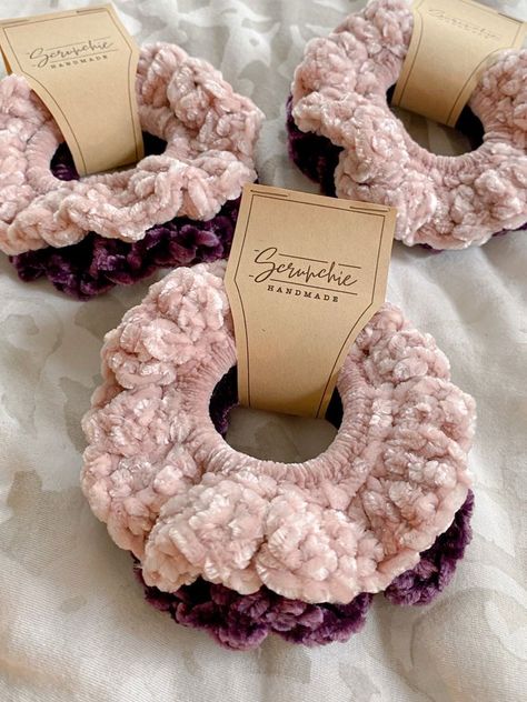 Quick Crochet Projects To Sell Free Pattern, Scrunchies Ideas, Crochet Scrunchies, Crochet Bow, Crochet Hair Clips, Scrunchies Diy, 2024 Ideas, Pola Amigurumi, Crochet Bows