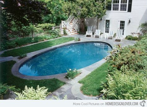 15 Lovely Oval Pool Designs   Home Design Lover Oval Swimming Pool, Cottage Patio, Kleiner Pool Design, Inground Pool Designs, Oval Pool, Luxury Swimming Pools, Luxury Pools, Backyard Pool Landscaping, Modern Pools