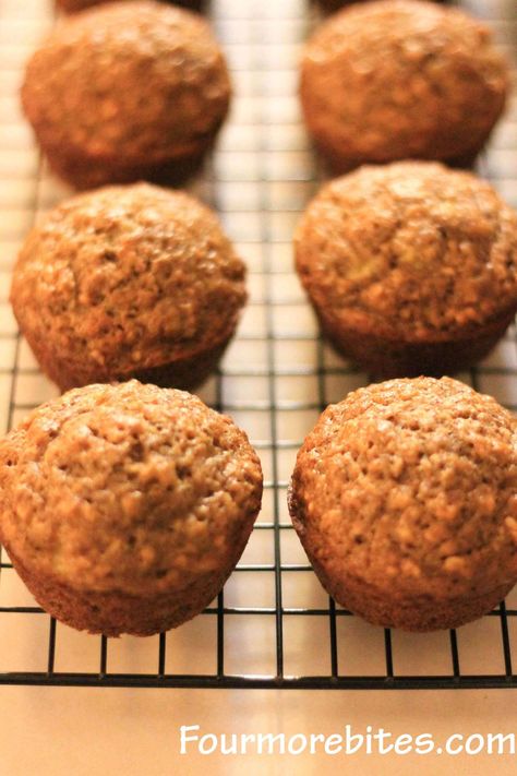 Banana, Oat and Flax Muffins - Four More Bites Meal Muffins, Kid Breakfast, Flax Seed Muffins, Pregnancy Recipes, Postpartum Meals, Flax Muffins, Flax Meal, Oat Recipes, Breakfast Muffin