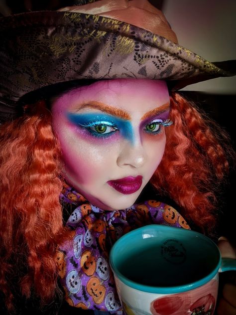 Mad Hatter Face Paint, Mad Hatter Makeup For Women, Steam Punk Makeup, Mad Hatter Costume Female, Mad Hatter Halloween, Mad Hatter Makeup, Bootiful Halloween, Alice In Wonderland Makeup, Wonderland Makeup