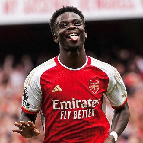 Bukayo Saka on Instagram: "We're back 🔴" Saka Arsenal Pfp, Bukayo Saka Funny, Bukayo Saka Icon, Bukayo Saka 4k Wallpaper, Bukayo Saka Wallpaper Hd, Saka Arsenal, Arsenal Fc Wallpapers, Premier League Winners, Soccer Images