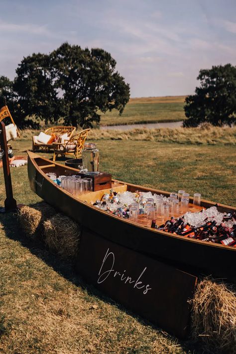 Canoe Wedding, Outdoorsy Wedding, Wedding Drink Station, Small Backyard Design Layout, Small Backyard Design Ideas, Summer Camp Wedding, Backyard Design Ideas, Backyard Design Layout, Fest Temaer