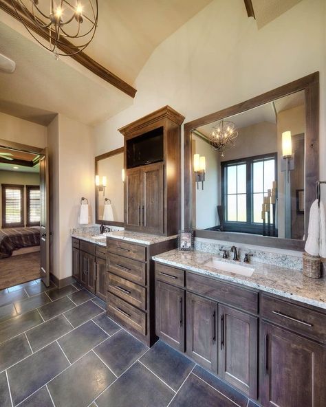 Western Master Bath, Ranch Style Bathroom, Rustic Spa Bathroom, Modern Rustic Bathroom, Rustic Master Bath, Unique Bathrooms, City Bathrooms, Bathrooms Luxury, Cabinet Color