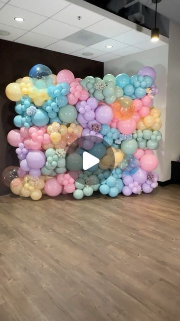 Balloon Wall Tutorial, How To Make A Balloon Wall, Balloon Wall Diy, Diy Balloon Wall, Balloon Wall Backdrop, Balloon Table Decorations, Balloon Wall Decor, Balloon Wall Decorations, Fingerprint Tattoos