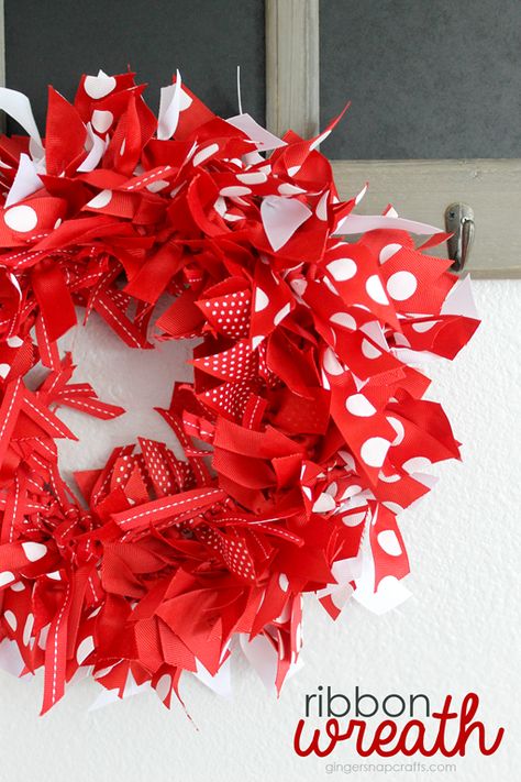 Ribbon Wreath with Offray.com at GingerSnapCrafts.com #ribbon #crafts Valentine Wreath Tutorial, Ribbon Wreath Tutorial, Ribbon Tutorial, Ribbon Wreath Diy, Pinterest Valentines, Ribbon Wreath Christmas, Roses Valentine, Valentine Wreath Diy, Valentine Art Projects